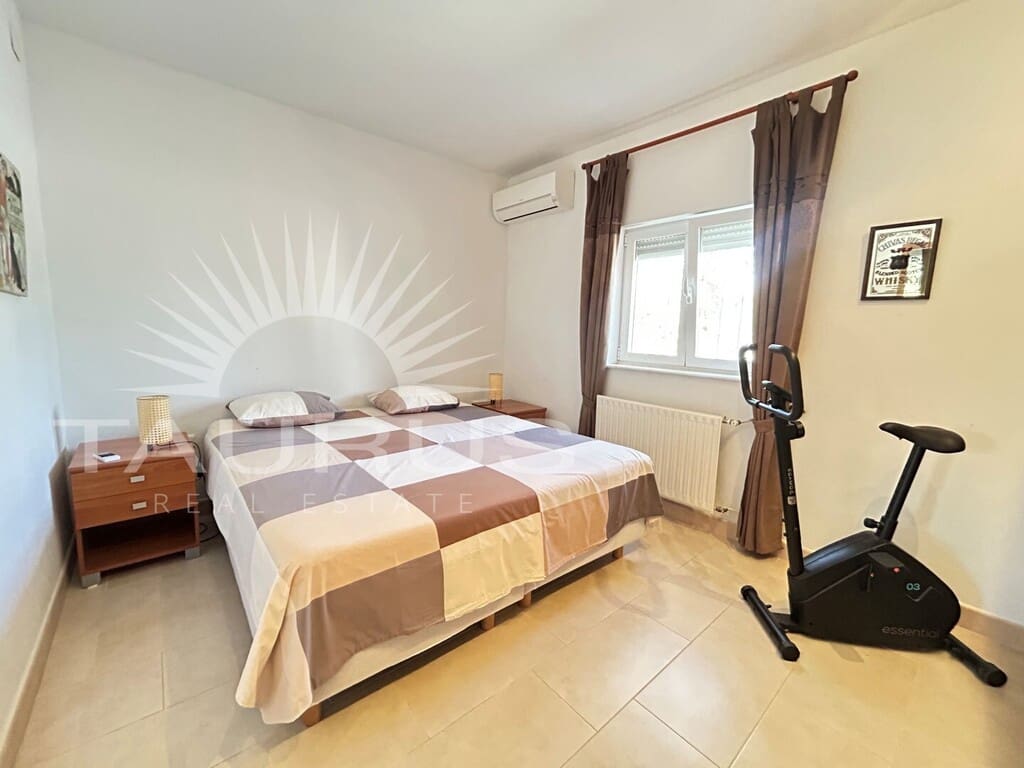 3 bedroom Villa for sale in Vinuela with pool garage - € 590,000 (Ref: 10166288)