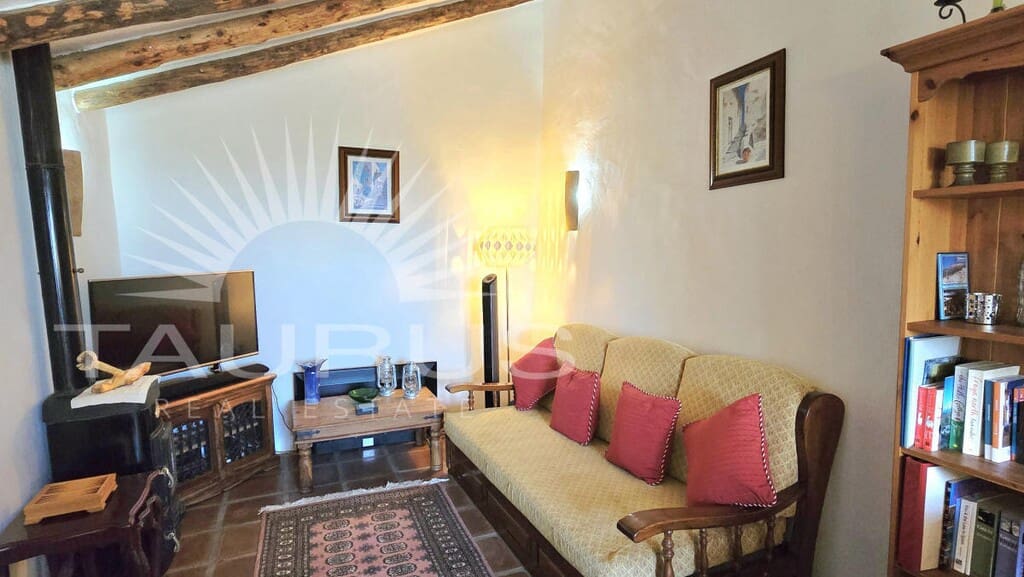 4 bedroom Villa for sale in Competa with pool garage - € 449,950 (Ref: 10168365)