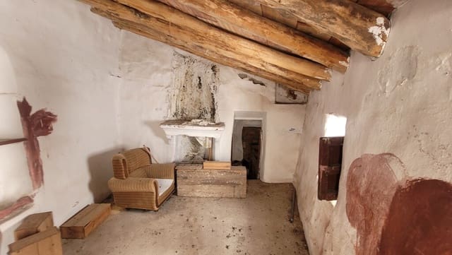 Townhouse for sale in Salares - € 19,500 (Ref: 10168366)