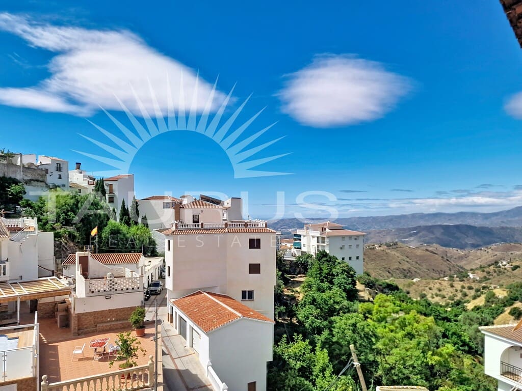 2 bedroom Apartment for sale in Canillas de Aceituno - € 149,950 (Ref: 10176857)