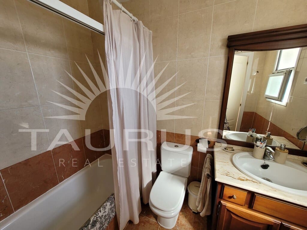 3 slaapkamer Huis te koop in Chilches met garage - € 465.000 (Ref: 10180369)
