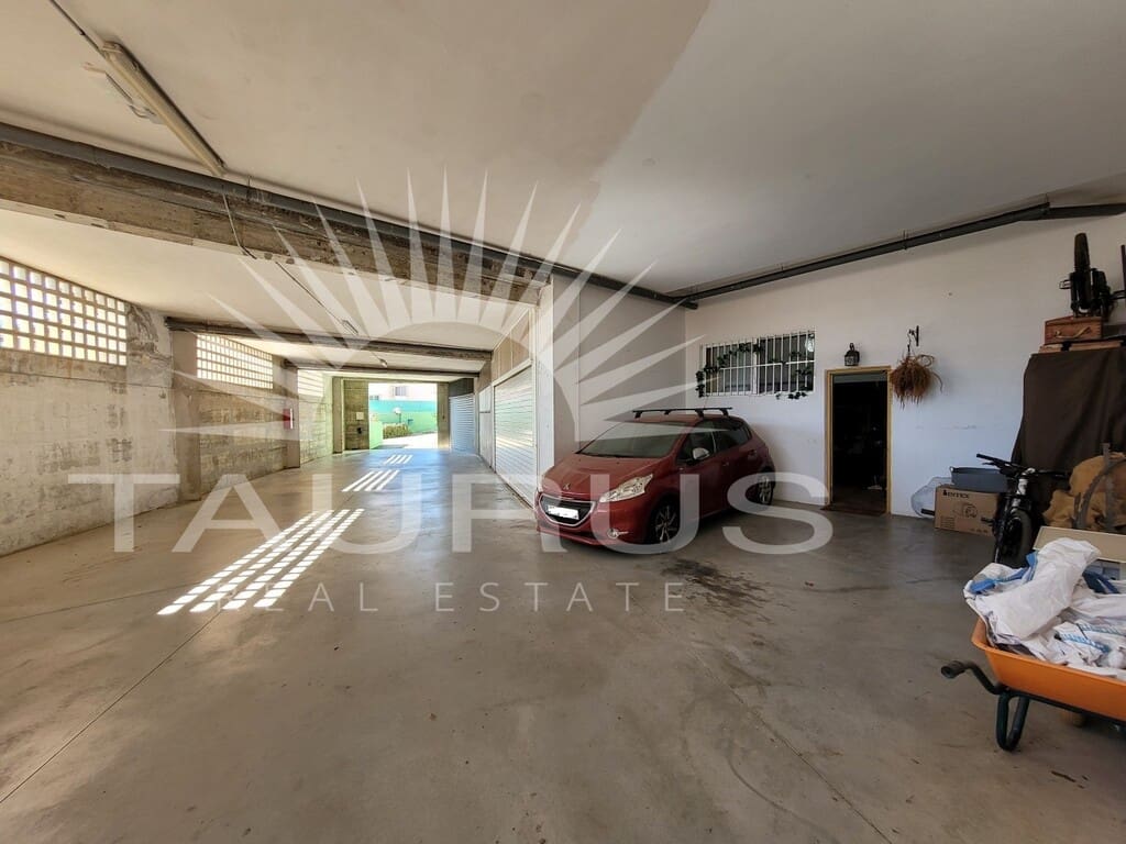3 slaapkamer Huis te koop in Chilches met garage - € 465.000 (Ref: 10180369)