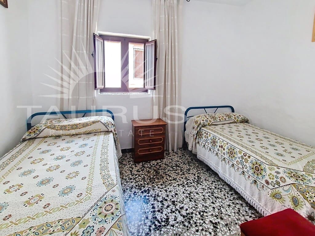 5 slaapkamer Huis te koop in Canillas de Aceituno - € 140.000 (Ref: 10180370)