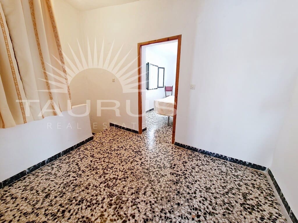5 slaapkamer Huis te koop in Canillas de Aceituno - € 140.000 (Ref: 10180370)