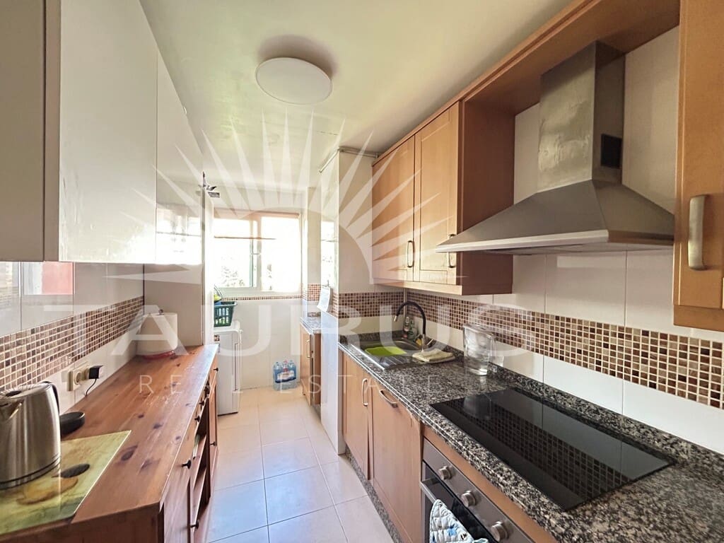 3 chambre Appartement à vendre à Caleta de Velez avec piscine garage - 339 000 € (Ref: 10182643)