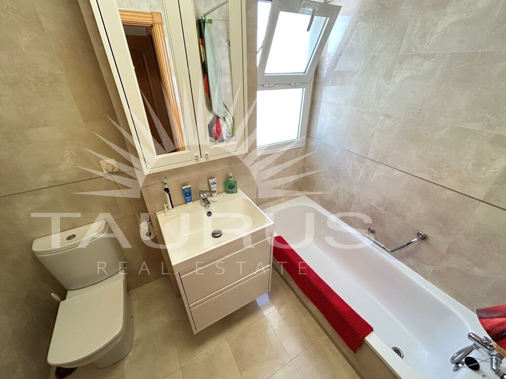 3 chambre Appartement à vendre à Caleta de Velez avec piscine garage - 339 000 € (Ref: 10182643)
