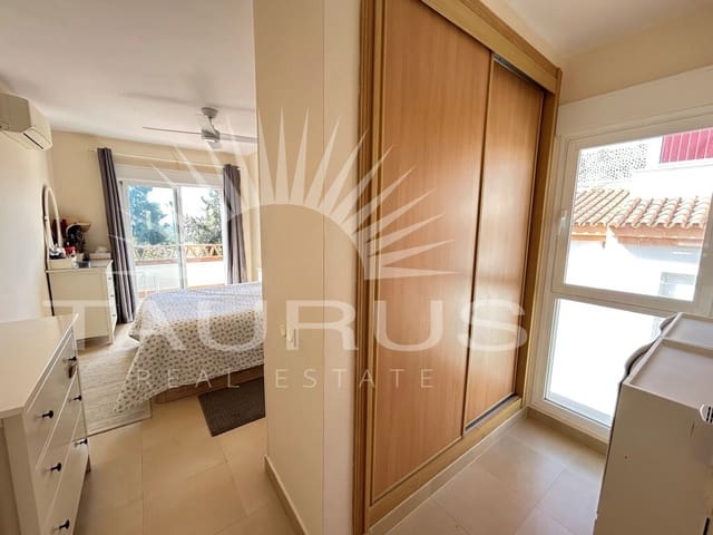 3 chambre Appartement à vendre à Caleta de Vélez, Vélez-Málaga avec piscine garage - 339 000 € (Ref: 10182643)