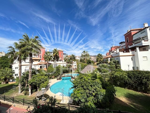 3 chambre Appartement à vendre à Caleta de Vélez, Vélez-Málaga avec piscine garage - 339 000 € (Ref: 10182643)