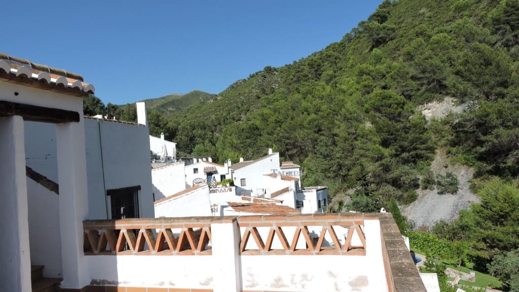 9 soveværelse Erhverv til salg i Frigiliana med swimmingpool - € 300.000 (Ref: 3162967)