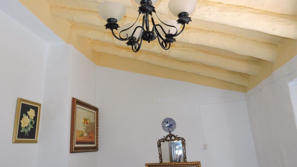 2 soverom Hus til salgs i Sayalonga - € 112 000 (Ref: 3162983)