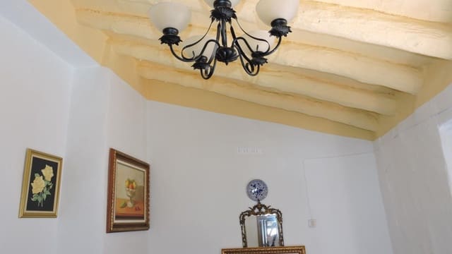 2 soverom Hus til salgs i Sayalonga - € 112 000 (Ref: 3162983)