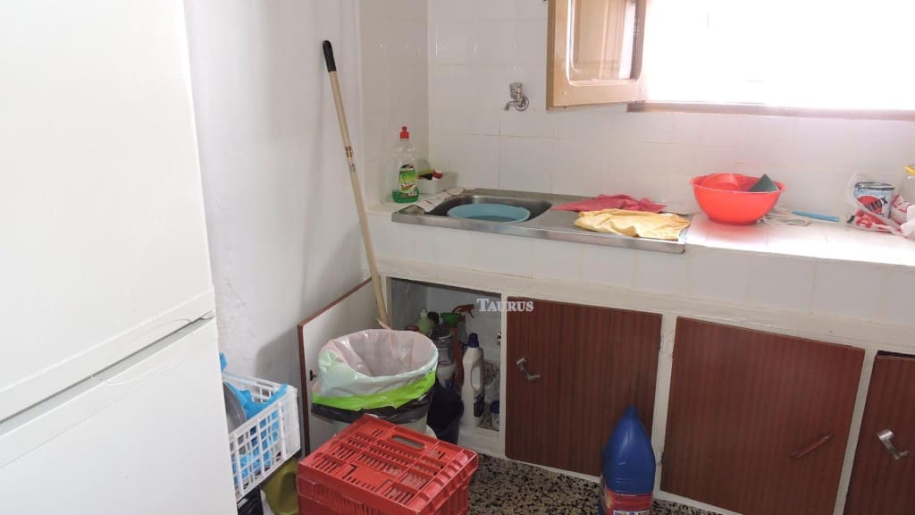 2 soverom Hus til salgs i Sayalonga - € 112 000 (Ref: 3162983)