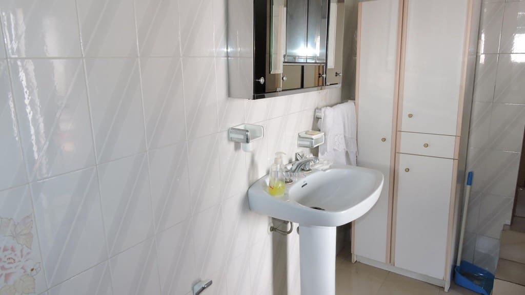 2 soverom Hus til salgs i Sayalonga - € 112 000 (Ref: 3162983)