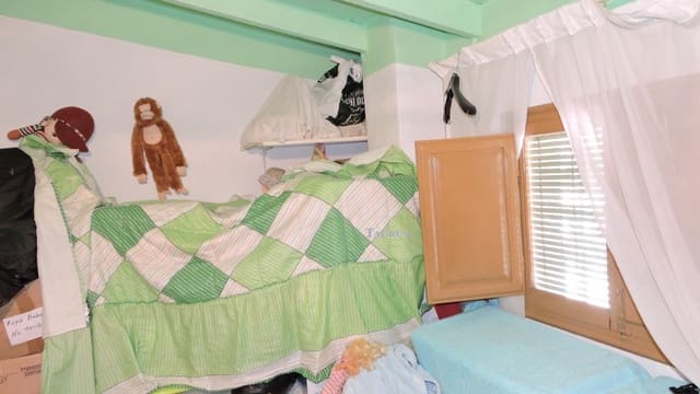 2 soverom Hus til salgs i Sayalonga - € 112 000 (Ref: 3162983)