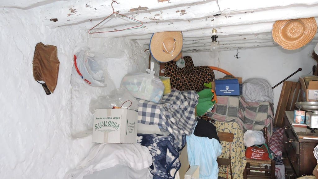 2 soverom Hus til salgs i Sayalonga - € 112 000 (Ref: 3162983)