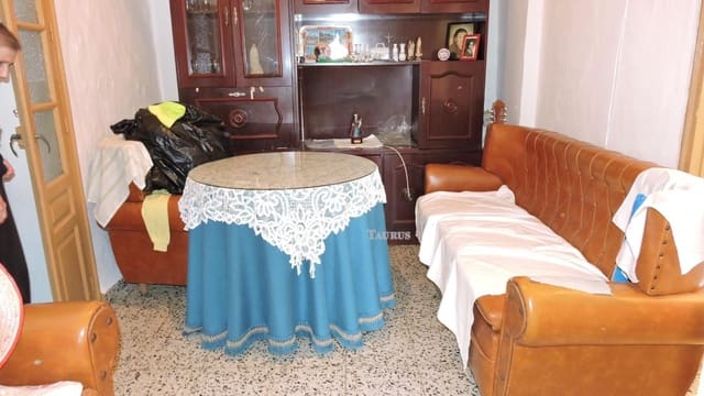 2 soverom Hus til salgs i Sayalonga - € 112 000 (Ref: 3162983)