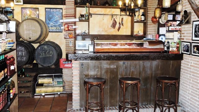 Kommersiell til salgs i Cómpeta - € 365 000 (Ref: 3163017)