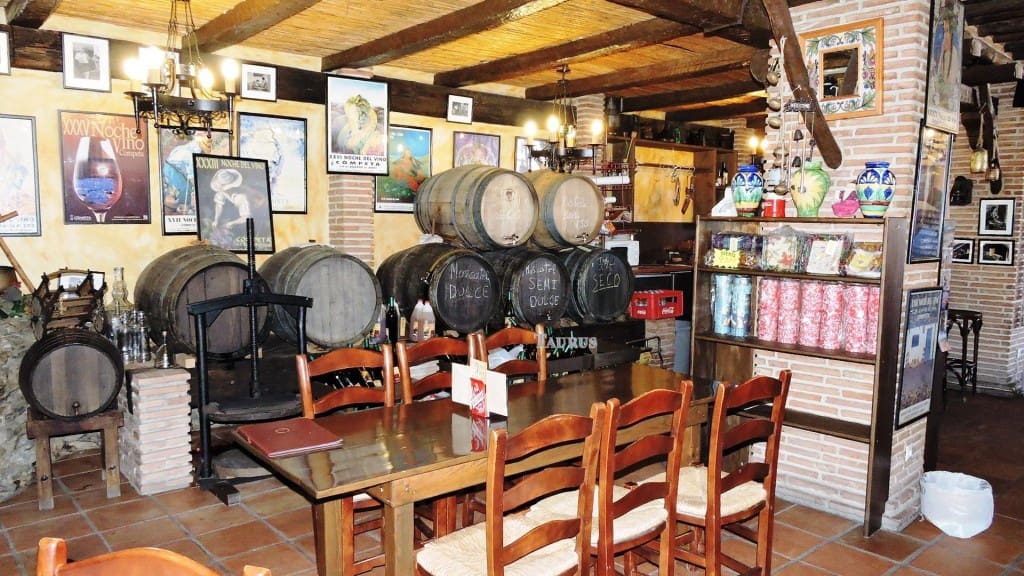 Erhverv til salg i Competa - € 365.000 (Ref: 3163017)