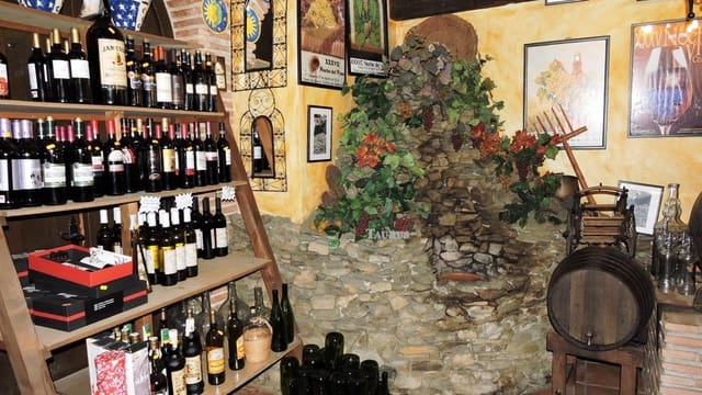 Kommersiell til salgs i Cómpeta - € 365 000 (Ref: 3163017)