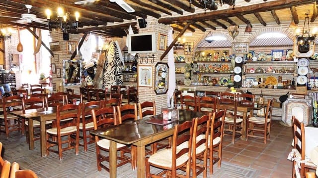 Commercial for sale in Cómpeta - € 365,000 (Ref: 3163017)