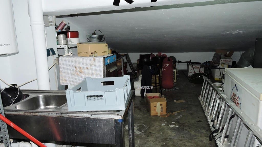 Erhverv til salg i Competa - € 365.000 (Ref: 3163024)