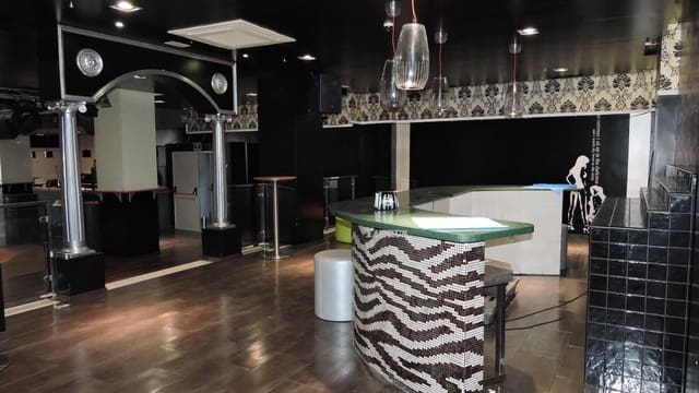 Kommersiell til salgs i Cómpeta - € 365 000 (Ref: 3163024)