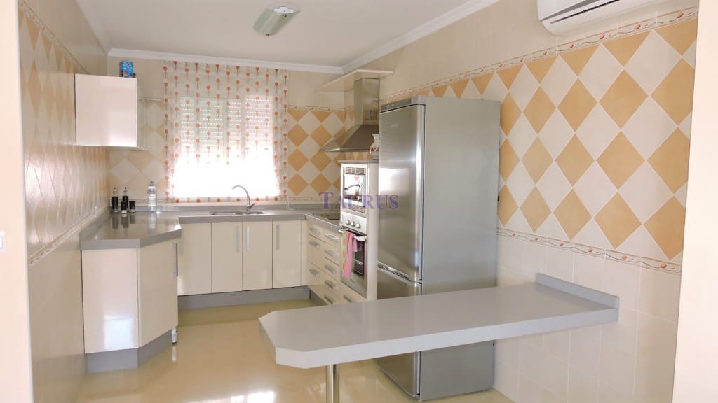 3 soveværelse Byhus til salg i Competa med garage - € 180.000 (Ref: 3163037)