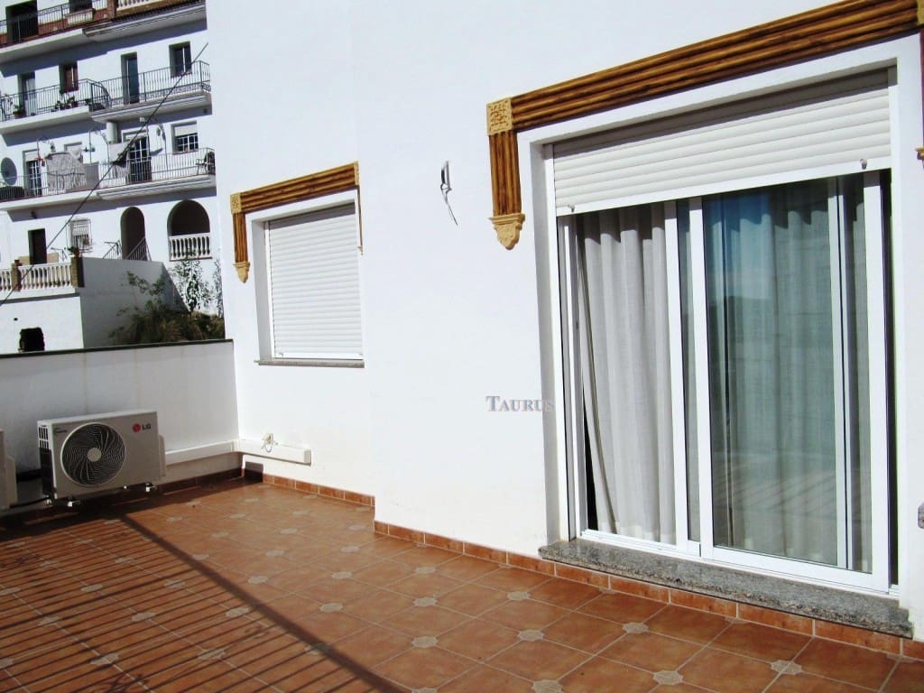 3 soveværelse Byhus til salg i Competa med garage - € 180.000 (Ref: 3163037)