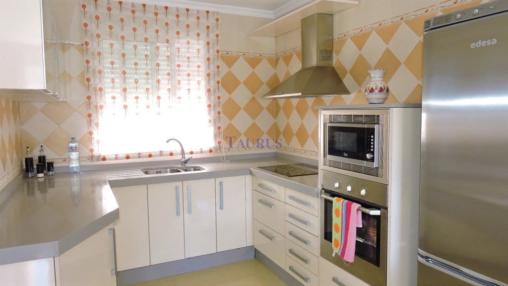 3 bedroom Townhouse for sale in Competa with garage - € 180,000 (Ref: 3163037)
