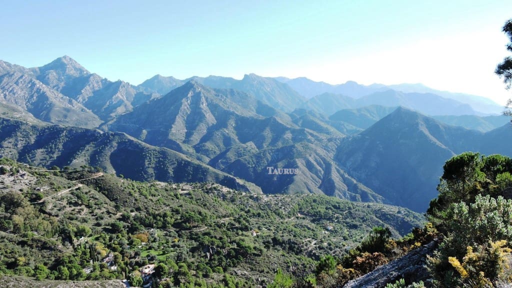 3 bedroom Villa for sale in Competa with pool garage - € 262,000 (Ref: 3163041)