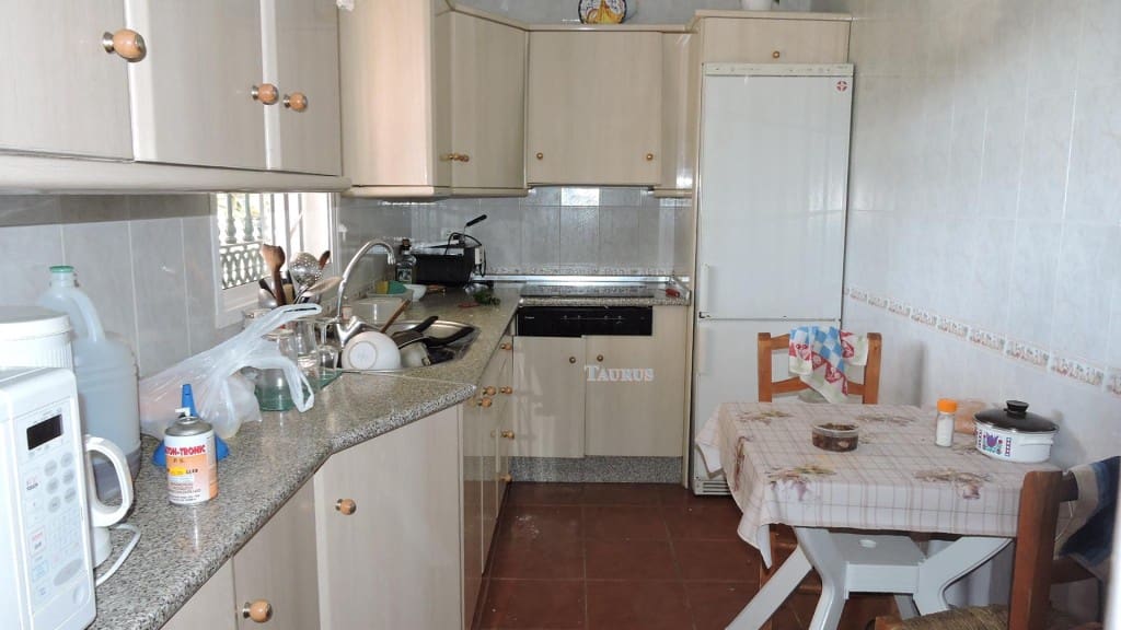 3 bedroom Villa for sale in Competa with pool garage - € 262,000 (Ref: 3163041)