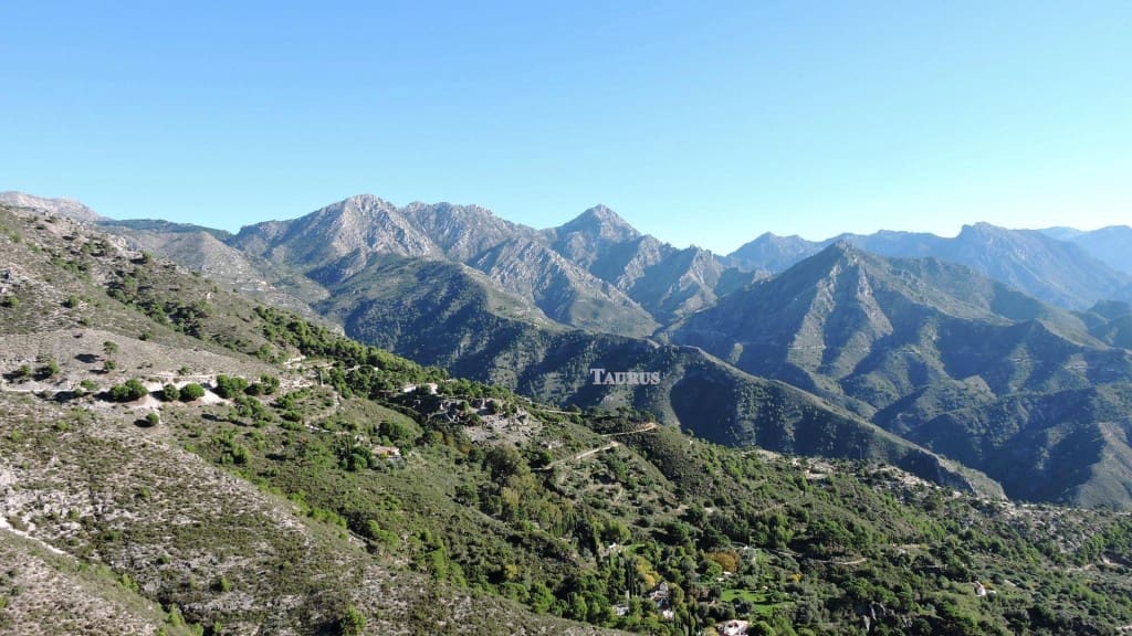 3 bedroom Villa for sale in Competa with pool garage - € 262,000 (Ref: 3163041)