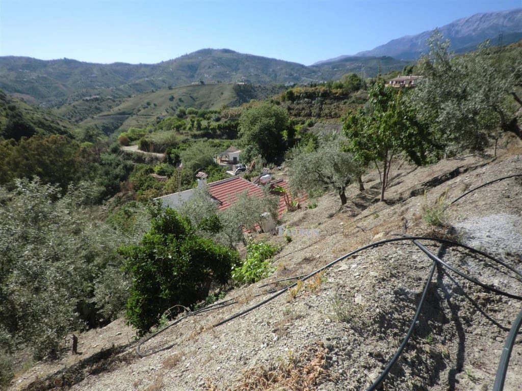 2 soveværelse Villa til salg i Competa med garage - € 169.000 (Ref: 3163107)