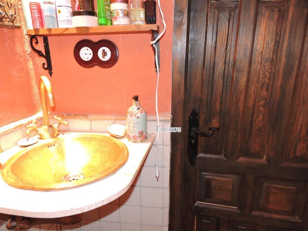 Casa de 2 habitaciones en Archez en venta - 75.000 € (Ref: 3163110)