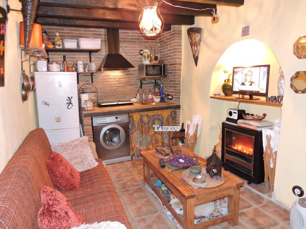 Casa de 2 habitaciones en Archez en venta - 75.000 € (Ref: 3163110)