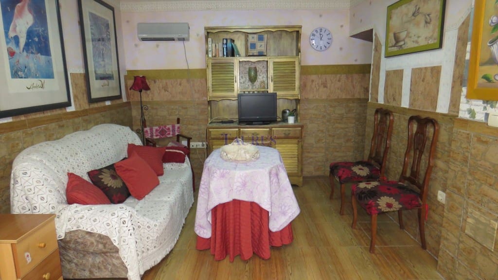 2 slaapkamer Huis te koop in Competa - € 66.000 (Ref: 3163145)