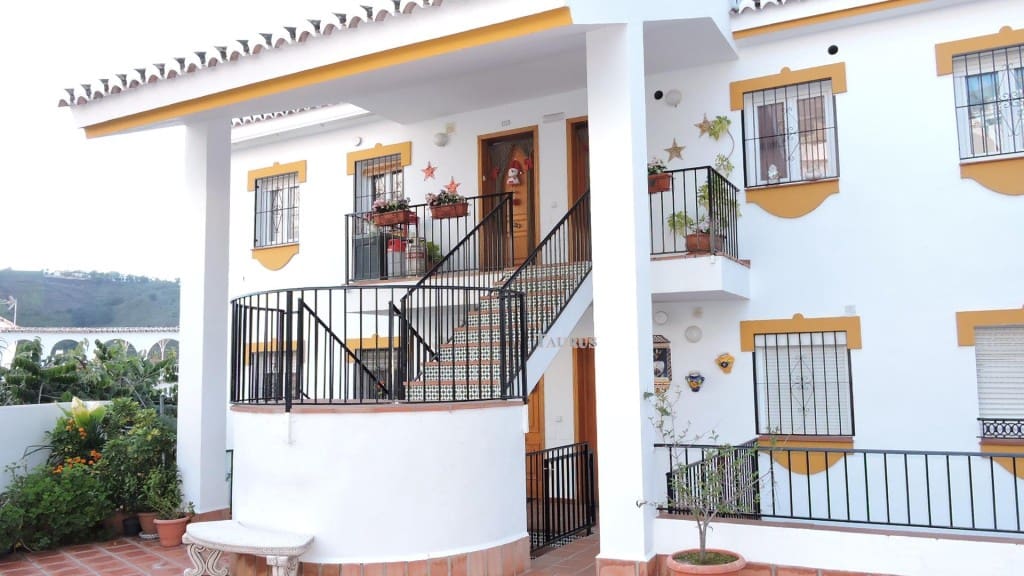 4 soveværelse Lejlighed til salg i Competa - € 180.000 (Ref: 3163147)