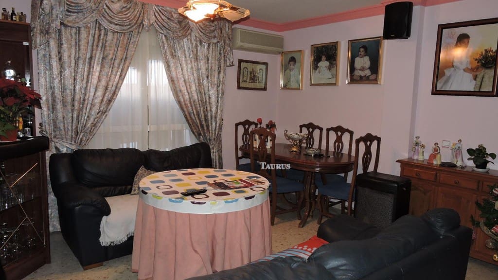 4 soveværelse Lejlighed til salg i Competa - € 180.000 (Ref: 3163147)