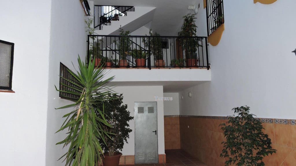 4 camera da letto Appartamento in vendita in Competa con garage - 180.000 € (Rif: 3163147)