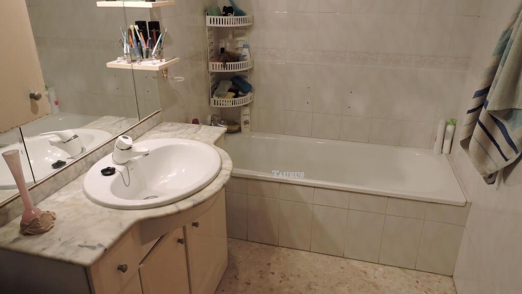 4 makuuhuone Huoneisto myytävänä paikassa Competa - 180 000 € (Ref: 3163147)