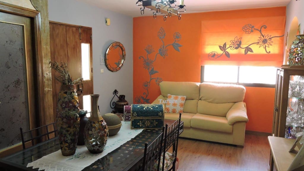 4 soveværelse Byhus til salg i Canillas de Albaida - € 175.000 (Ref: 3163155)