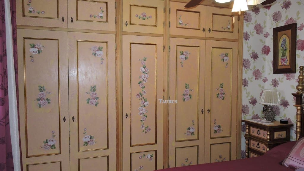 4 soveværelse Byhus til salg i Canillas de Albaida - € 175.000 (Ref: 3163155)