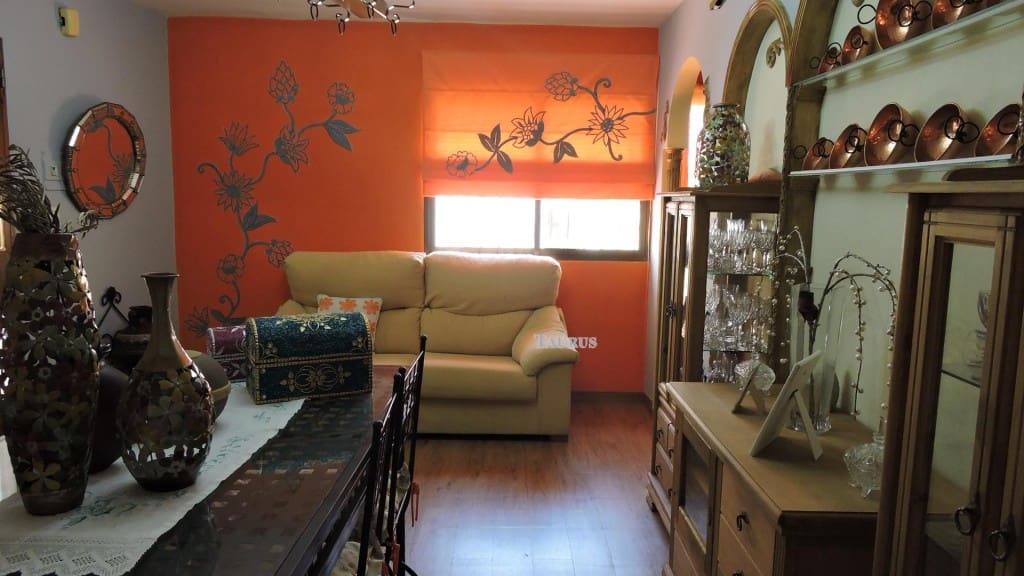 4 soveværelse Byhus til salg i Canillas de Albaida - € 175.000 (Ref: 3163155)