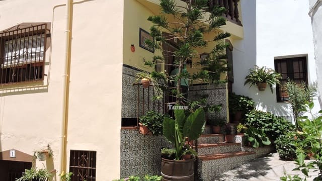 4 soveværelse Byhus til salg i Canillas de Albaida - € 175.000 (Ref: 3163155)