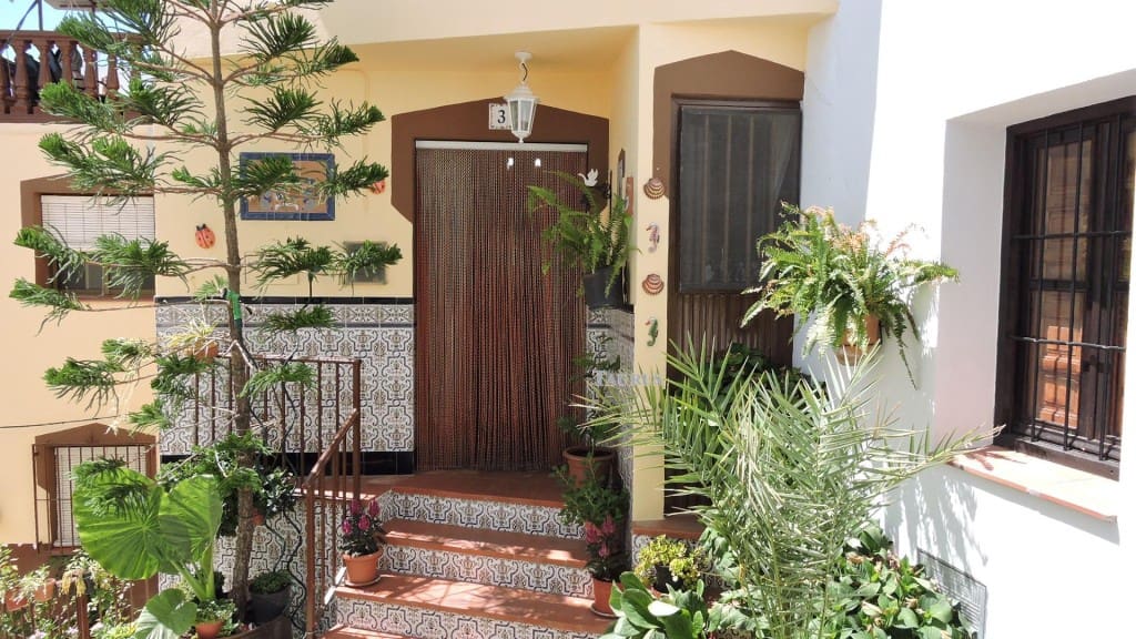 4 soveværelse Byhus til salg i Canillas de Albaida - € 175.000 (Ref: 3163155)