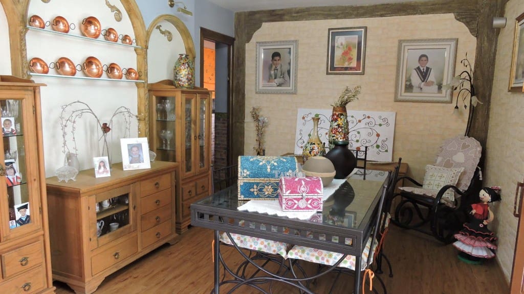 4 soveværelse Byhus til salg i Canillas de Albaida - € 175.000 (Ref: 3163155)