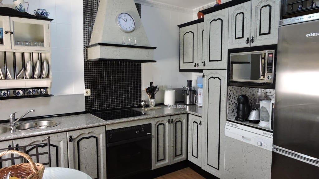 4 soveværelse Byhus til salg i Canillas de Albaida - € 175.000 (Ref: 3163155)