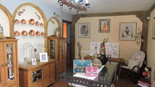 4 soveværelse Byhus til salg i Canillas de Albaida - € 175.000 (Ref: 3163155)