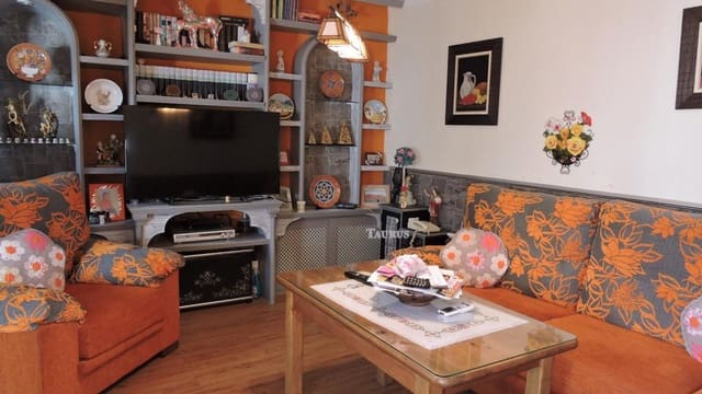 4 chambre Maison de Ville à vendre à Canillas de Albaida avec piscine - 175 000 € (Ref: 3163155)