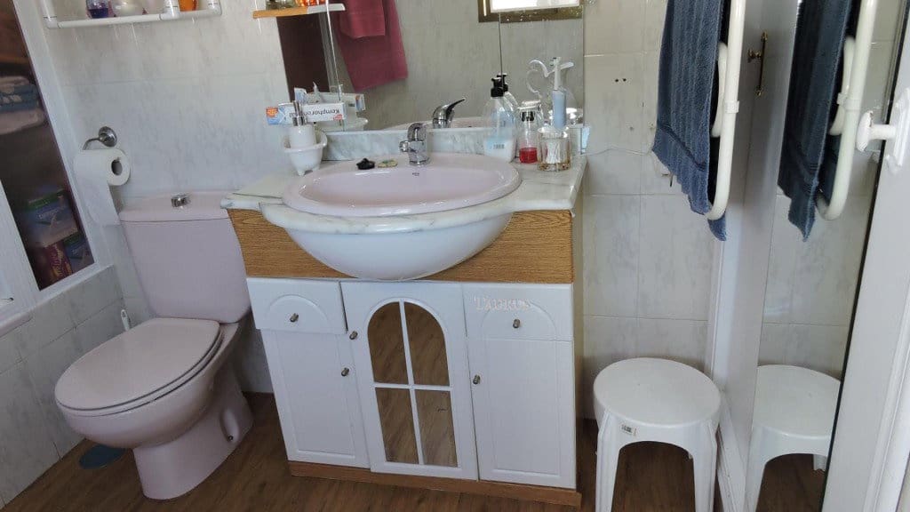 Casa de 4 habitaciones en Canillas de Albaida en venta con piscina - 175.000 € (Ref: 3163155)